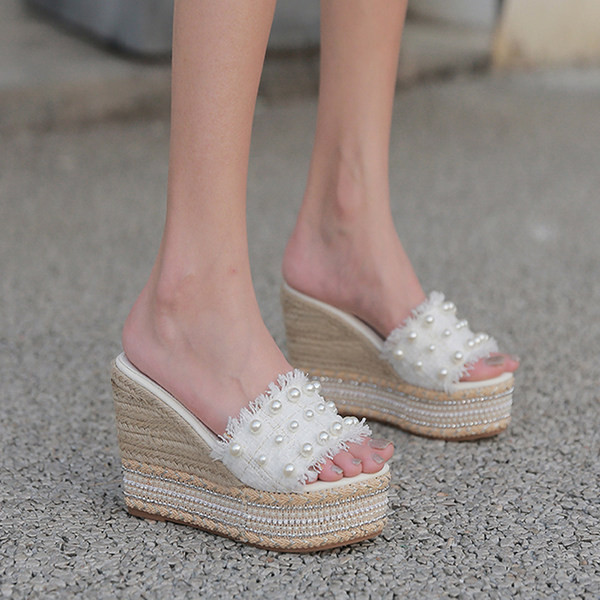 Παντόφλες casual γυναίκες με πέτρές  και πλατφόρμα 11,5 cm
