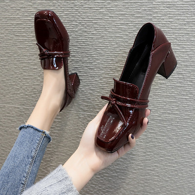 Γυναικεία έκο δερμάτινα παπούτσια με τακούνι 5 εκατοστά με διακοσμητικά κορδόνια  3D