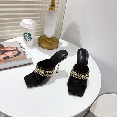 Γυναικείες casual παντόφλες με μεταλλική διακόσμηση σε διάφορα χρώματα