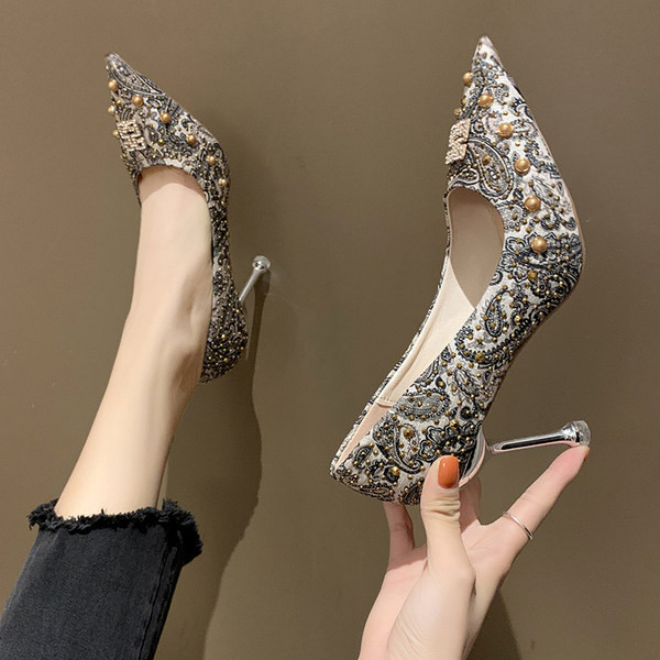 8 cm kontsaga, kividest ja pärlitest kaunistusega kirjud naiste kingad - teravatipulised