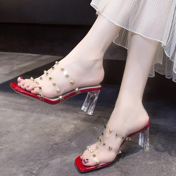 Γυναικείες μοντέρνες παντόφλες με τρουξ και χοντρό τακούνι