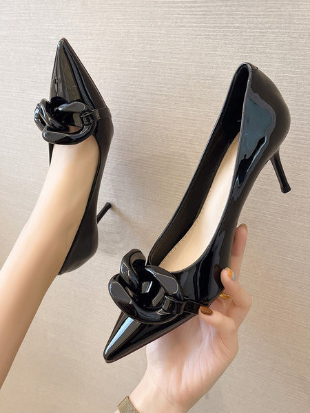 Γυναικείαλουστρί  παπούτσια με λεπτό τακούνι