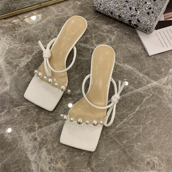 Γυναικείες παντόφλες με κορδόνια και μεταλλική διακόσμηση σε τρία χρώματα