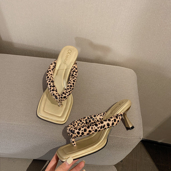 Γυναικείες παντόφλες σε τέσσερα χρώματα με τακούνι