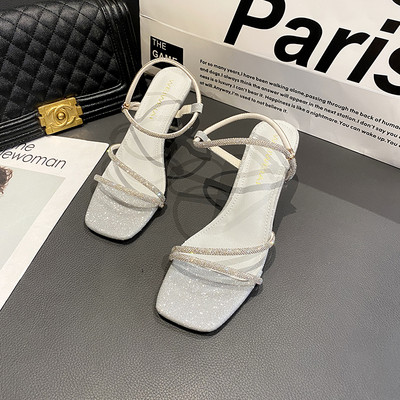 Γυναικεία μοντέρνα σανδάλια με γυαλιστερά σωματίδια και διακοσμητικές  πέτρες