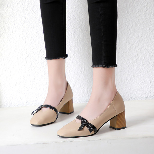 Uus mudel eco-nahast dekoratiivsete rihmadega naiste kinnised kingad