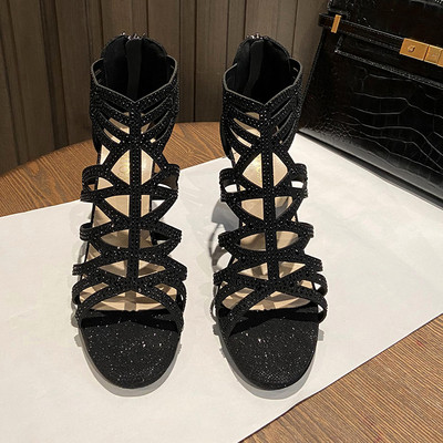 Μοντέρνα γυναικεία σανδάλια με διακοσμητικές πέτρες και λεπτό τακούνι