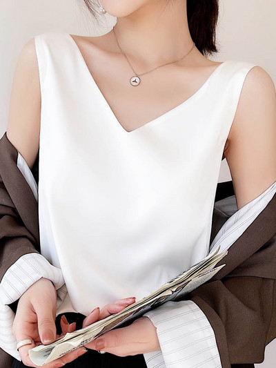 Γυναικεία αμάνικη μπλούζα με ντεκολτέ  σε διάφορα χρώματα