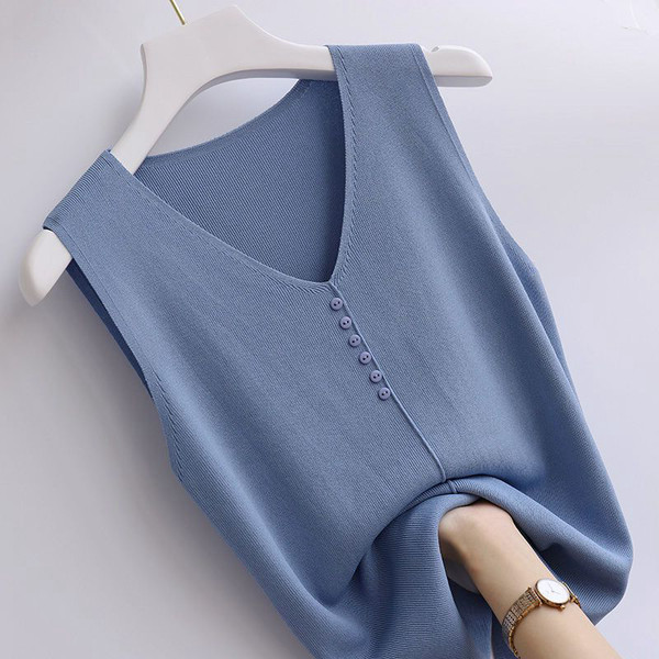 Naiste vabaaja topp nööpide ja spitsikaelusega