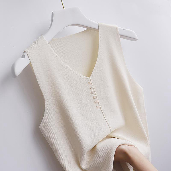 Naiste vabaaja topp nööpide ja spitsikaelusega