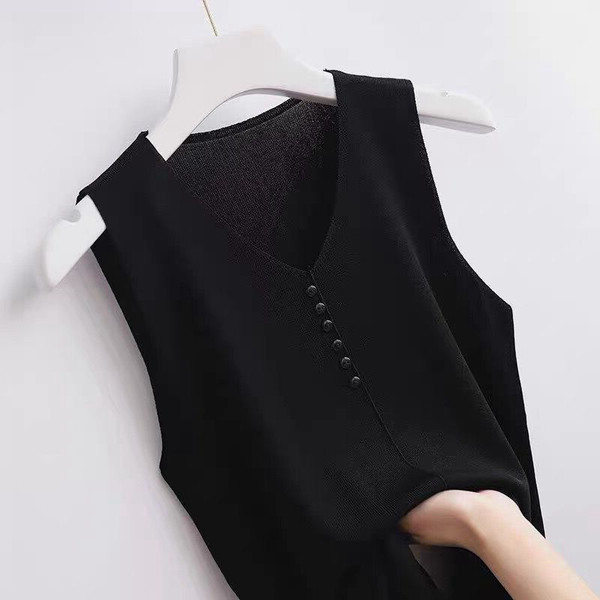 Naiste vabaaja topp nööpide ja spitsikaelusega