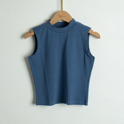 Γυναικεία αμάνικη μπλούζα με μοντέλο σε σχήμα Ο