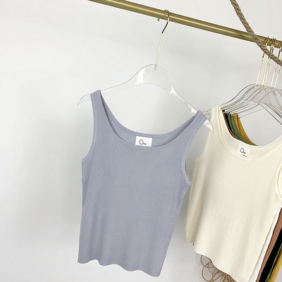 Μοντέρνα γυναικεία αμάνικη μπλούζα με στρογγυλή λαιμόκοψη και φαρδιά τιραντάκια