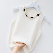 Ümara kaelusega naiste topp – erinevate kaunistustega