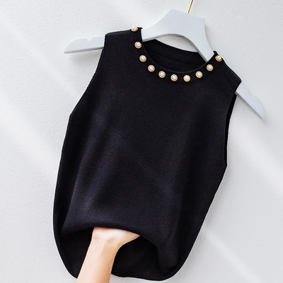 Ümara kaelusega naiste topp – erinevate kaunistustega