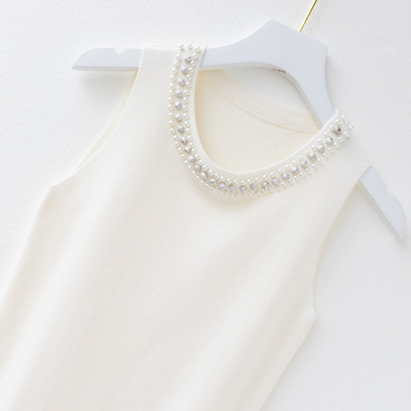 Ümara kaelusega naiste topp – erinevate kaunistustega