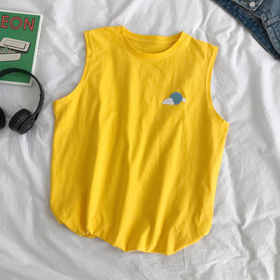 Γυναικεία αμάνικη  μπλούζα με κέντημα και στρογγυλή λαιμόκοψη