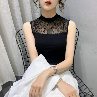 Erinevates värvides kaasaegne naiste topp