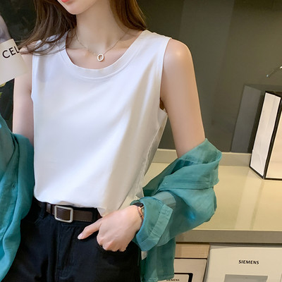 Ümara kaelusega vabaaja naiste topp – erinevad rakendused