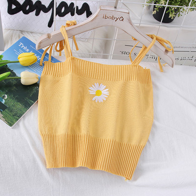 Καθημερινή αμάνικη μπλούζα με λεπτά τιραντάκια και κεντήματα