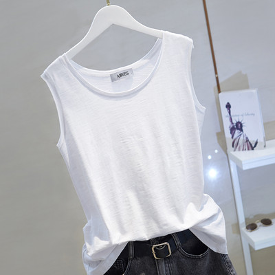 Aplikatsiooniga naiste topp – kolm mudelit