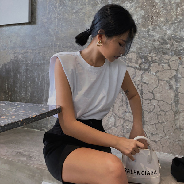 Naiste vabaaja topp O-kaelusega – lai mudel