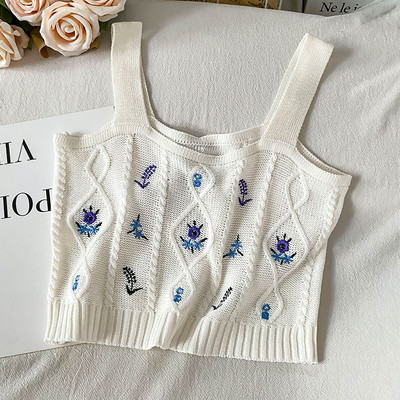 Γυναικείο φανελάκι λεπτό πλεκτό με κεντημένες επιγραφές και τιράντες