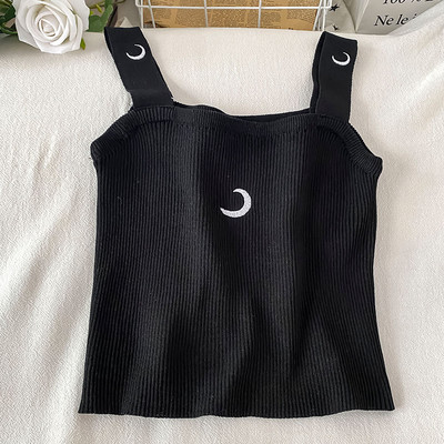 Γυναικείο φανελάκι λεπτό πλεκτό με κεντημένες επιγραφές και τιράντες