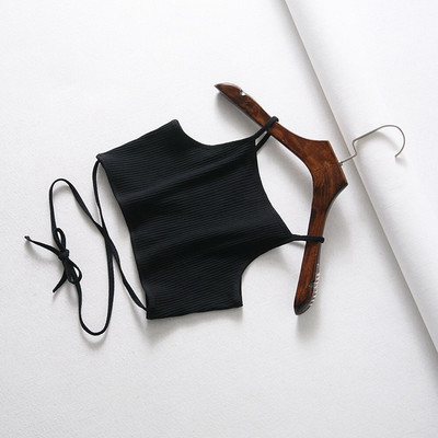 Naiste rinnahoidja õhukeste rihmade ja lipsudega