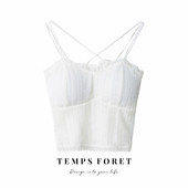 Naiste pitsist ristrihmadega topp