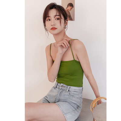 Γυναικείες αάνικες  μπλούζες με λεπτά τιραντάκια - προσαρμοσμένο μοντέλο