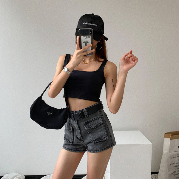 Uus mudel naiste lühike ruudukujulise kaelusega topp