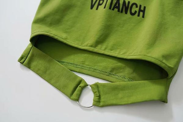 Uue mudeli lühike rinnakorv õhukeste tekstirihmade ja metallrõngaga