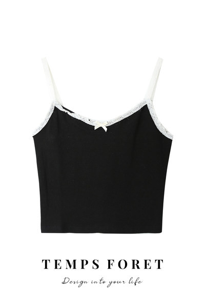 Peenikeste rihmade ja paelaga naiste topp