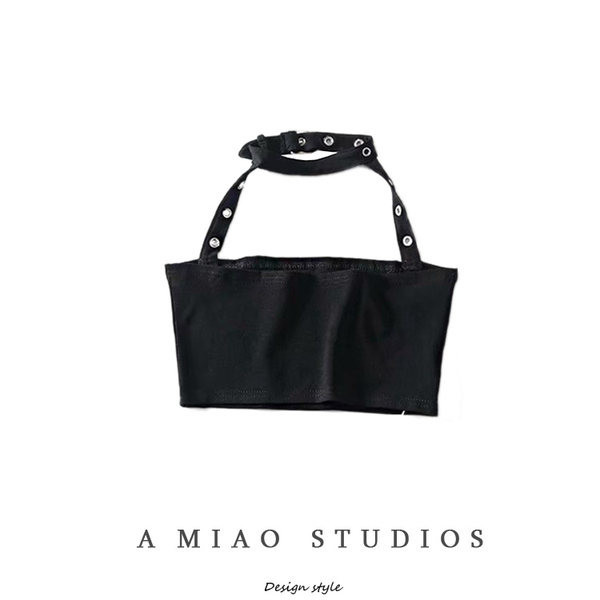 Γυναικείο κοντό μπουστάκι με μεταλλική αγκράφα