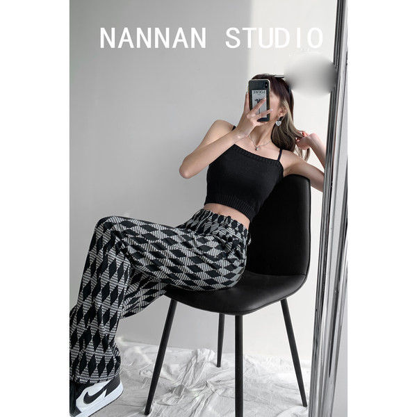 Naiste vabaaja õhukeste rihmadega kootud topp