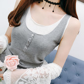 Igapäevane ovaalse dekoltee ja nööpidega topp