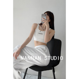 Prindiga sportlik vabaaja naiste topp – lühike mudel