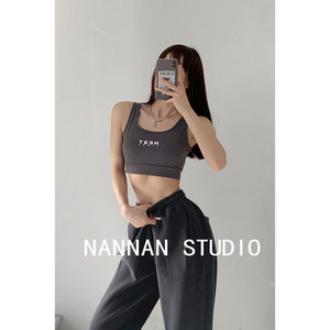 Prindiga sportlik vabaaja naiste topp – lühike mudel