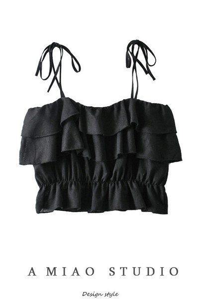 Naiste lühike õhukeste rihmade ja lokkidega topp