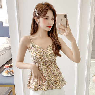 Õhukeste rihmade ja mitmes värvitoonis lillemustriga naiste topp