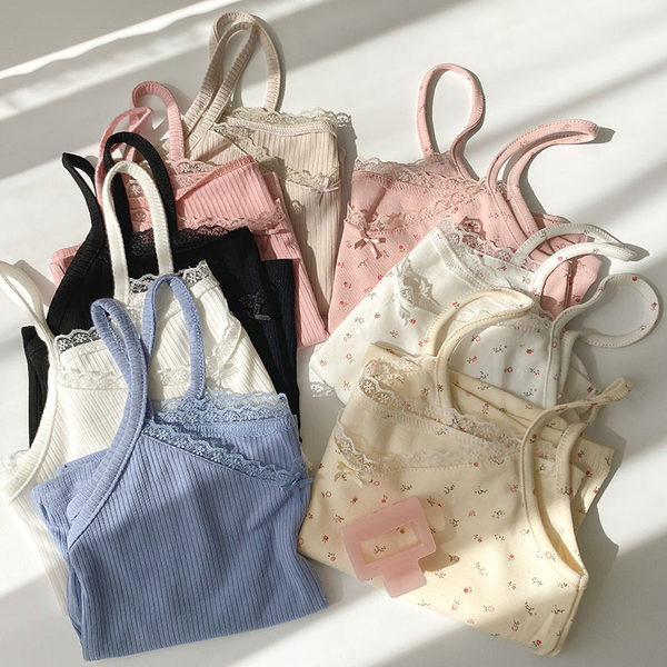 Lillemustri ja õhukeste rihmadega naiste vabaaja topp