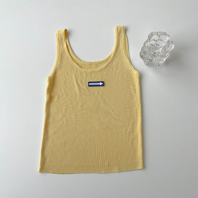 Ühevärviline ovaalse kaelusega naiste topp – puhas mudel