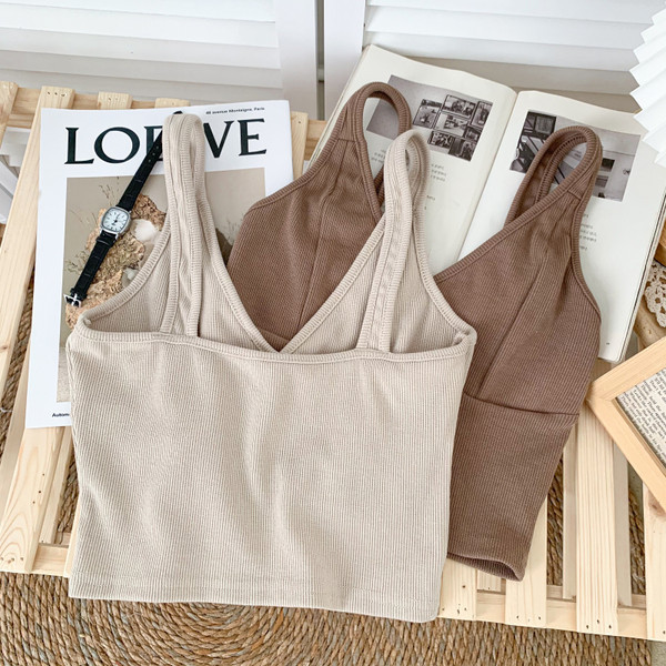 Dnevna ženska majica bez rukava s naramenicama i špic izrezom