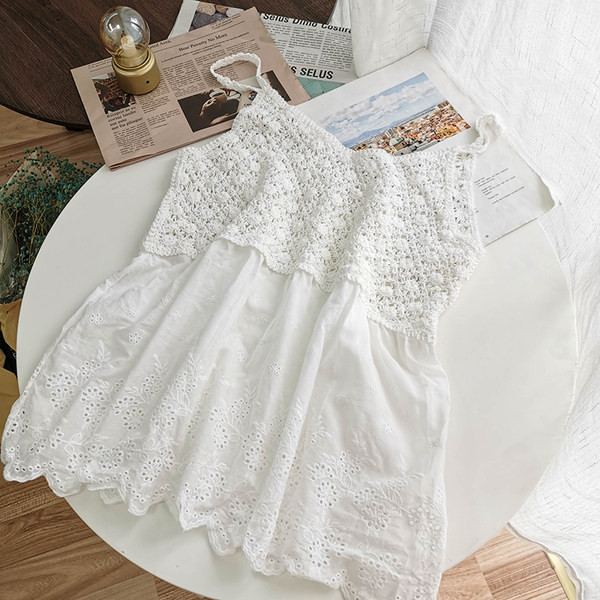 Peenikeste kootud rihmadega naiste topp