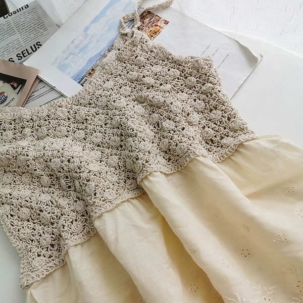 Peenikeste kootud rihmadega naiste topp