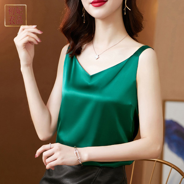 Naiste V-kaelusega ja laiade rihmadega satiinist topp