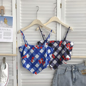 Γυναικεία ασύμμετρη αμάνικη μπλούζα με λεπτούς ιμάντες και απλικέ