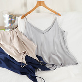 Ženska majica bez rukava na tanke naramenice i špic izrez