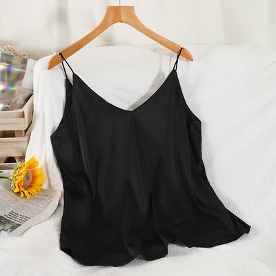 Ženska majica bez rukava na tanke naramenice i špic izrez